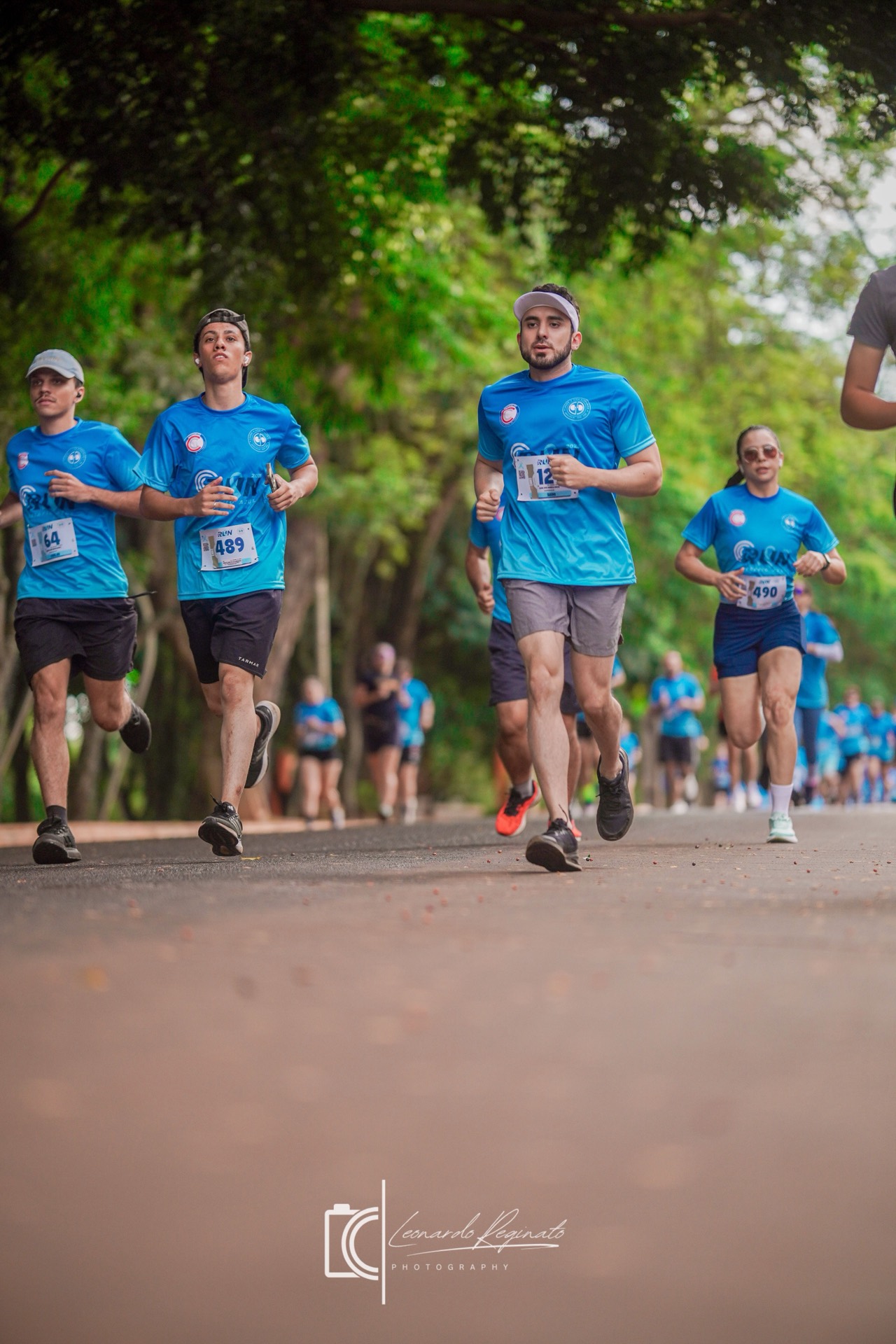 Corredores con la camiseta oficial — 1ª Edición